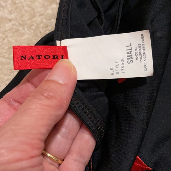 Josie Natori Black Crop Camisole Red Embroidered Heart Adjustable Y2K NWT-S - Picture 7 of 10